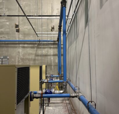 Transair (aluminum) Air compressor piping installed in food grade manufacturing facility.
